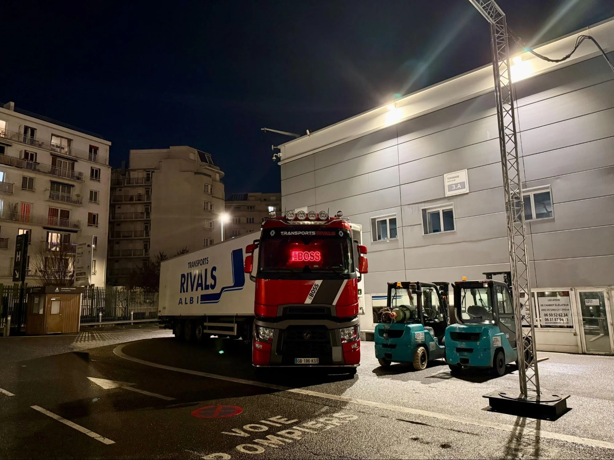Camion des transports rivals au salon de l'agriculture